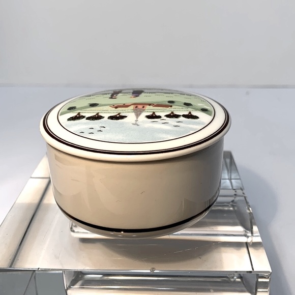 Porcelain trinket box Design Naïf - Picture 4 of 10